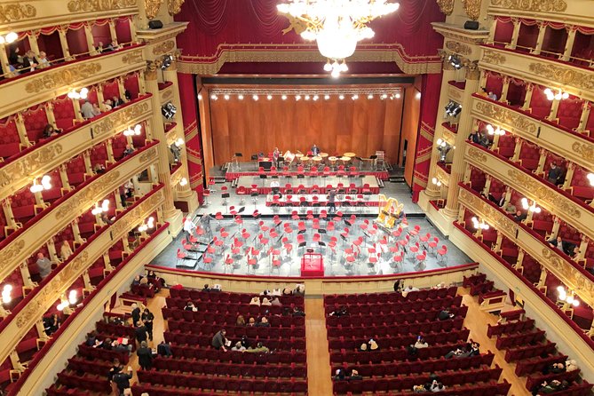Milan: Skip-the-Line La Scala Theatre Museum Guided Tour - Entering La Scala Without the Crowd Headache