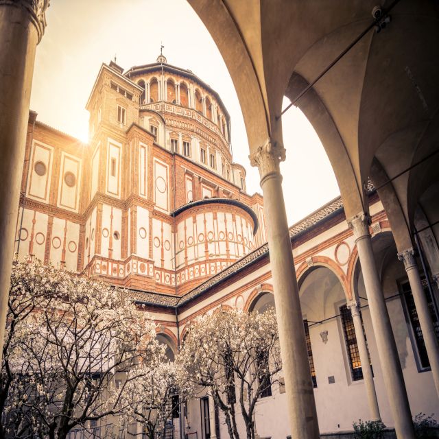 Milan: Skip-the-line Sforza Castle and Museums Private Tour - Private group setup, guide limits, and language choices
