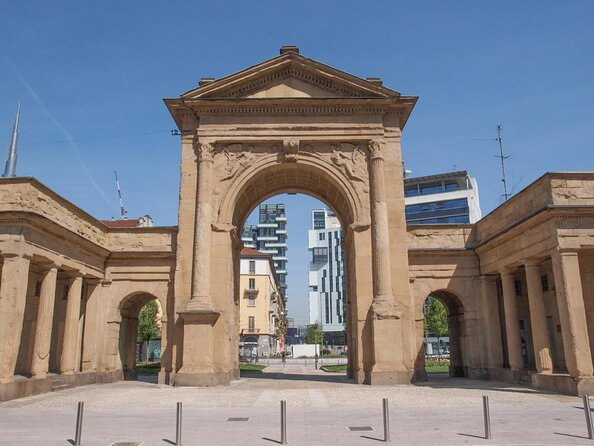 Milan Skyscrapers Guided Tour: Porta Nuova, Unicredit tower & Vertical Forest - Key things to know before you go