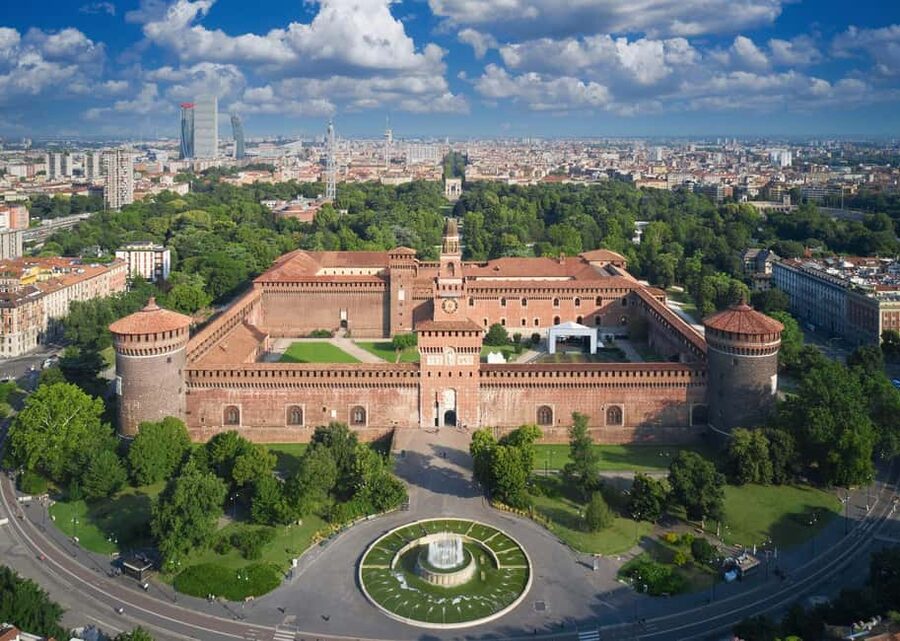 Milan Small Group: Duomo & Rooftop, Castle, Gelato Tasting - Sforza Castle and the walk toward Arco della Pace