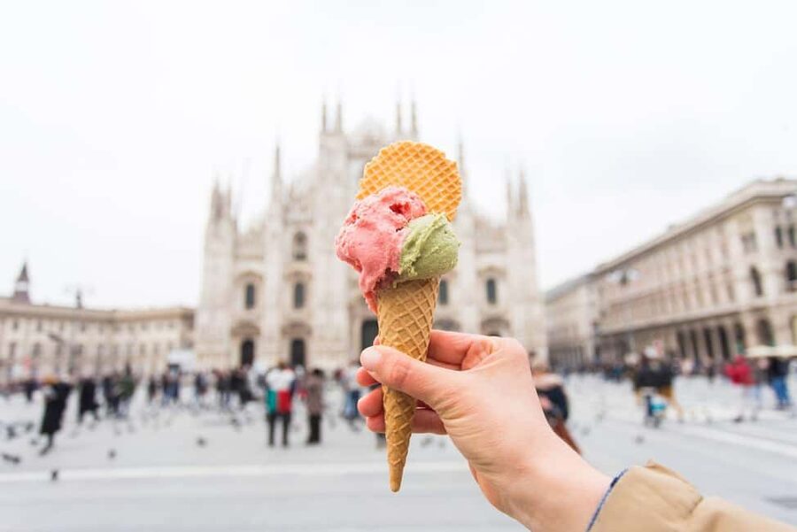 Milan Small Group: Duomo & Rooftop, Castle, Gelato Tasting - Meeting in the Galleria, then heading straight to Piazza Duomo
