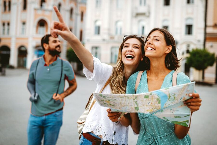 Milan: Small Group - Duomo & Rooftop, Wine & Food Tasting - Should you book this Duomo & Rooftop, wine, and food tasting?