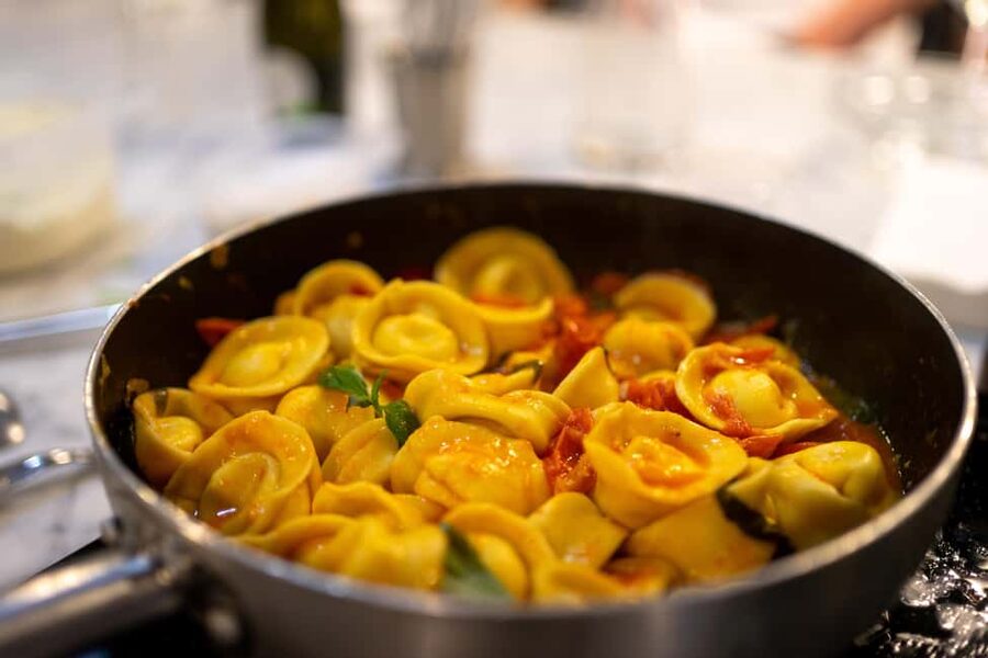 Milan: Small-group Pasta & Gelato Class with Unlimited Wine - Key things to know before you go