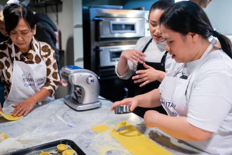 Milan: Small-group Pasta & Gelato Class with Unlimited Wine - Small group energy: more time at the table