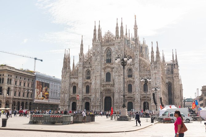 Milan Super Saver: Skip-the-Line Duomo and Rooftop Guided Tour - The real value in a Milan Super Saver combo