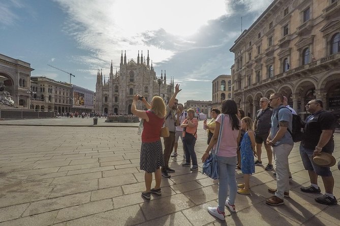 Milan Super Saver: Skip-the-Line Duomo and Rooftop Guided Tour - The guide effect: what good storytelling adds