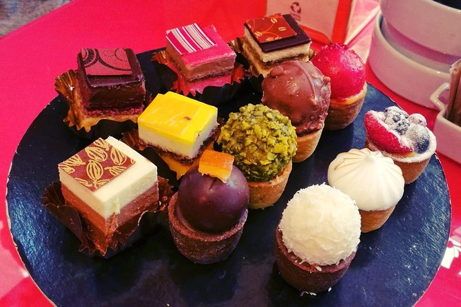 Milan: Sweet Delights Patisserie Tour by Do Eat Better - The tasting lineup: cannoncini to marron glacé and pralines