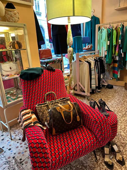 Milan: The Ultimate Vintage Shopping Guide - How to Map Your Own Vintage Route (Yes, It Takes a Little Planning)