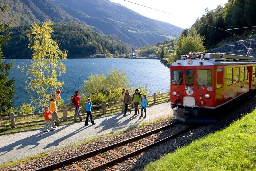 Milan to St. Moritz: Scenic Bernina Train Tour with Guide - Bernina Red Train: the steepest bit of Switzerland you can see in one day