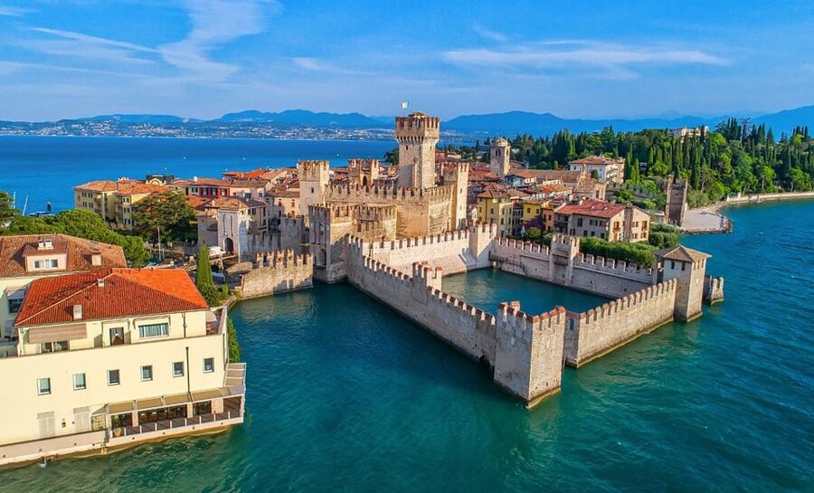 Milan: Verona Day Tour with a Lake Garda Cruise to Sirmione - Sirmione on your own: two hours that can feel like more