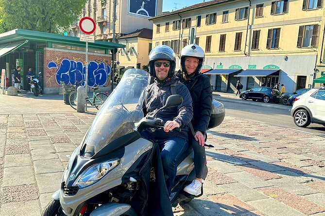 Milan Vespa Adventure: Private Tour for Couples and Friends - Porta Nuova and Bosco Verticale: the modern financial face of Milan