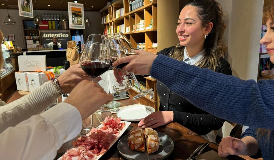 Milan Wine Tasting Aperitivo - Milan Aperitivo With Four Pours and Four Bites