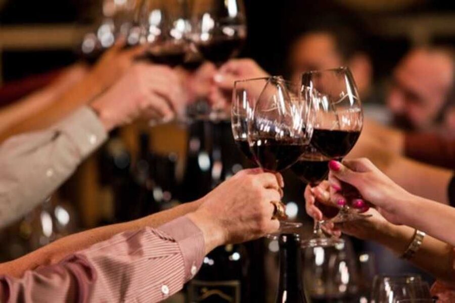 Milan: Wine Tasting with an Italian Sommelier - Where you start in Milan: Via L. Cagnola and a classic wine-bar vibe