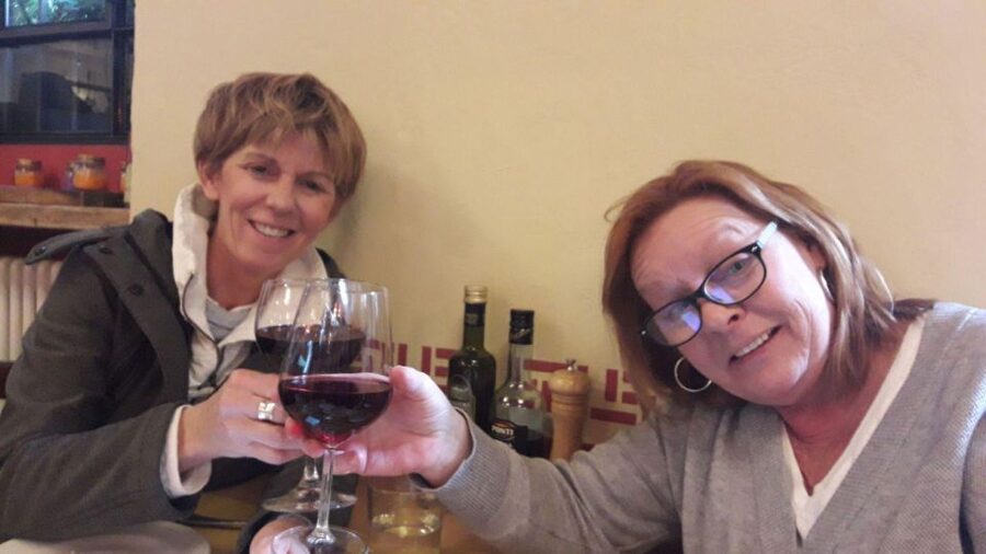 Milan: Wine Tasting with an Italian Sommelier - What makes this a pleasant, not overwhelming, one-hour stop