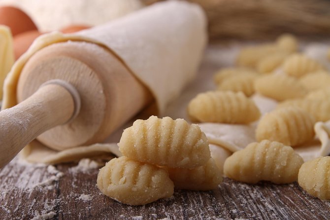 Natural Food & Wine in Milanese Home - Eat with Locals! - Valentina and Marco’s home vibe, why it matters for your night