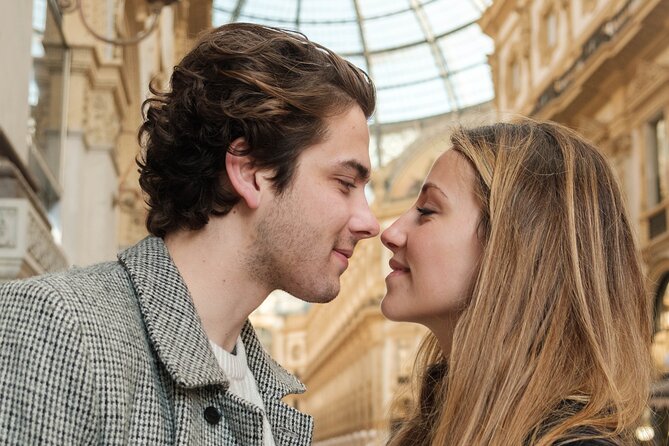 One hour of photo shooting in the center of Milan - Teatro alla Scala and the Galleria Vittorio Emanuele II effect