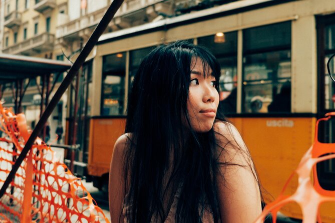 One hour of photo shooting in the center of Milan - What you actually get: 100-300 photos plus 10 Lightroom edits