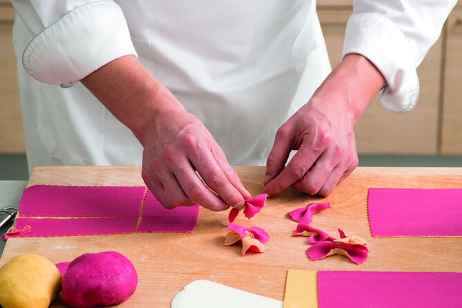 Pasta Fresca Hands-on Cooking Class with a Local in Como - Rolling pasta dough: the trick is thickness and timing