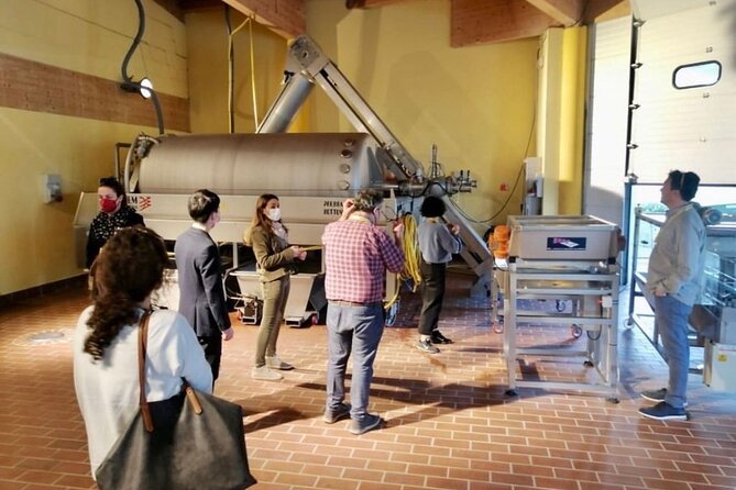 Picnic and Lugana Tour at Perla del Garda winery - The wine pairing: PERLEDELLAGO white and what to expect