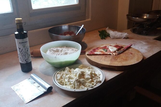 Pizza Training Experience. Como Area - Lunch on your own plate: wine, coffee, and the moment of truth
