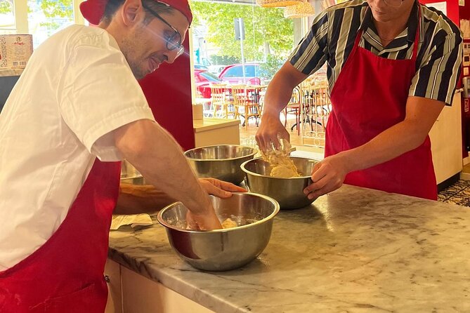 Premium Pizza Making Class at a Pizzeria in Como - Como Neapolitan Pizza, the kind that teaches you why
