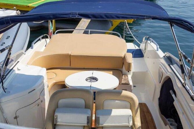 Private Boat Tour on Lake Como in Lombardy - On board comfort, music choices, and that prosecco sip