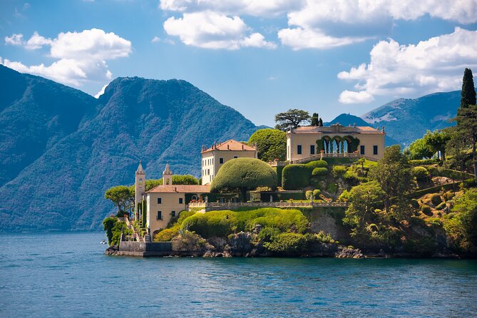 Private Boat Tour on Lake Como with Exclusive Sport Cruiser - Moltrasio, Villa d’Este Bay, and the Villa Balbianello gardens ticket