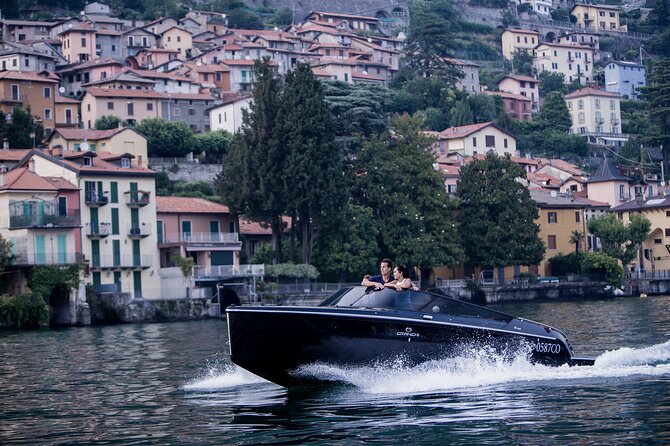 Private Boat Tour on the Lake Como - Private boat basics on Lake Como, and what 1 hour really means