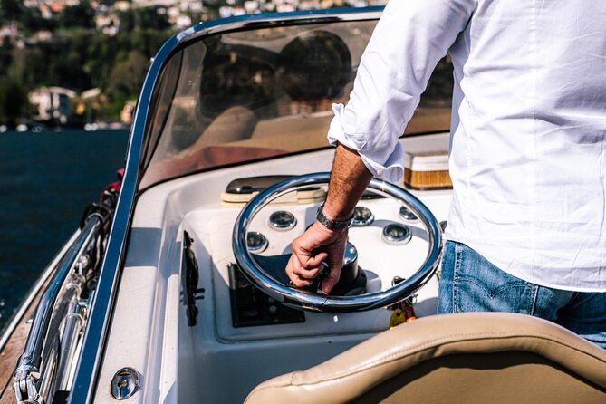 Private Boat Tour with Open Bar Lake Como 7 Pax - Key things that make this Lake Como private boat tour work