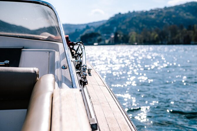 Private Boat Tour with Open Bar Lake Como 7 Pax - Getting on board: where you meet and what to expect before departure