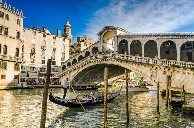 Private Full Day Tour from Milan to Venice with local tour guide and fast train - Key things to know before you go