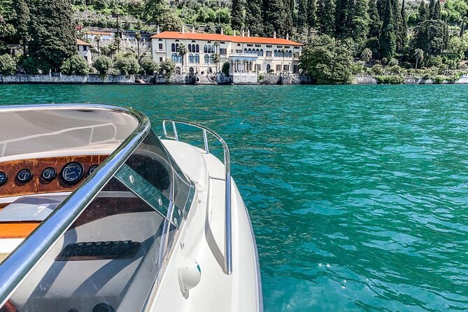 Private guided speedboat cruise on Lake Como from 1H to 4H - Menaggio, Bellagio, and the Spartivento tip split-screen view