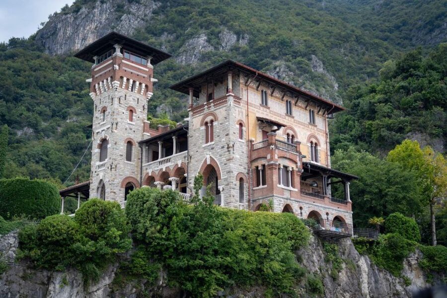 Private Luxury Boat Tour of Lake Como with Stops & Drinks - Isola Comacina, the only island and its stories