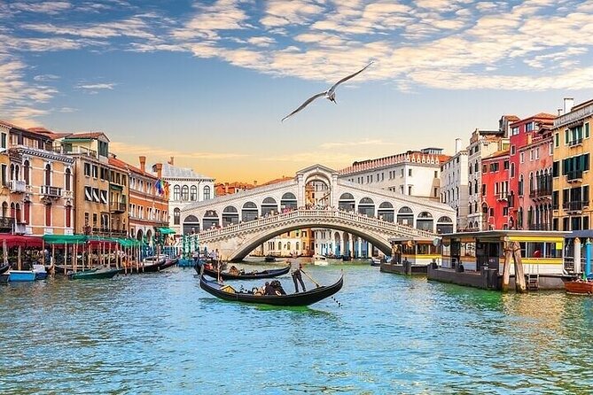 Private Tour from Milan: Venice Full Day Trip by Train - Canal Grande and St. Lucy: the start that sets the tone