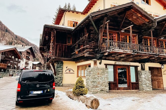 Private transfer from Como to the Lake villages and vice versa - The ride experience by phase: Como pickup, lakeside arrival, then repeat on the return