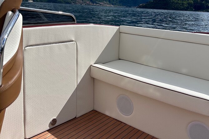 Private wooden boat tour on Lake Como - Laglio and the Riva Romantica villas you spot first