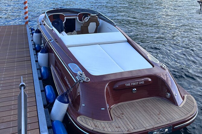 Private wooden boat tour on Lake Como - Villa Troubetzkoy and Torno: cliff stories and cobbled-street charm