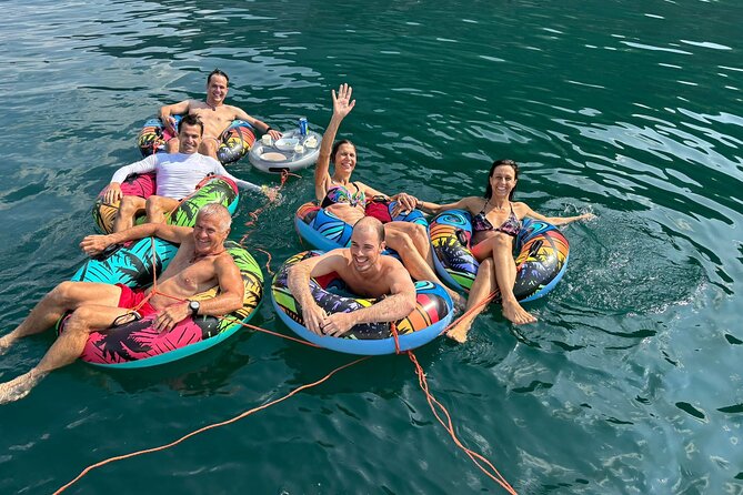 Sailing Experience on Lake Como: Fun, Relax and Adventure! - Aperitivo on anchor: Prosecco and snacks mid-lake