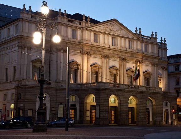 Skip the line La Scala Theatre Guided Tour Experience - Key points to know before you go