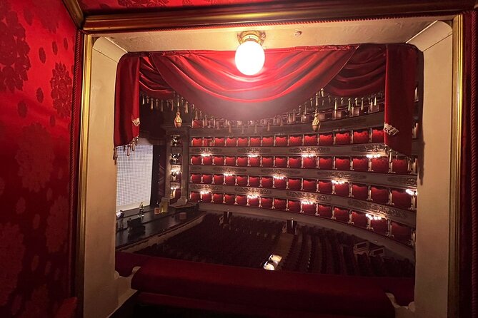Skip the line La Scala Theatre Guided Tour Experience - Guides, headsets, and why the tone can make or break it