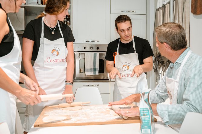 Small group Pasta and Tiramisu class in Como - Small group size: why 8 people makes the difference