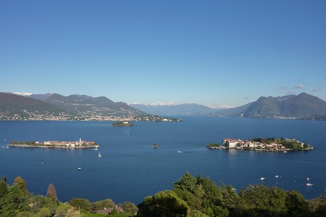 Stresa: Isola Pescatori and Isola Bella Hop-on Hop-off boat tour - Isola Bella and Palazzo Borromeo: gardens, peacocks, and craft shops