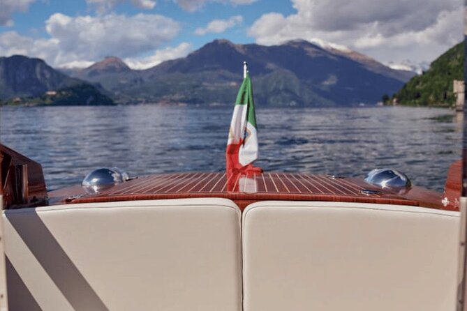 Sunset Shared Boat Tour with Aperitif from Varenna - Bellagio - The aperitif moment: Prosecco and water, timed for sunset