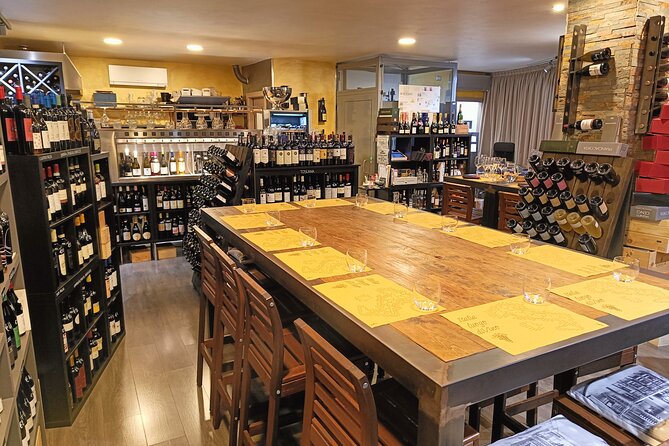 Taste of Lake Como: 4 Wines Paired with Local Cheese Charcuterie - Small Group Size: How the Conversation Gets Better (Not Awkward)