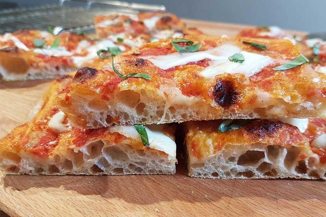 The Art of Making Pizza-Cooking Class in Unique Location with Italian Pizzachef - Drinks and meal pacing, what all-inclusive really means here
