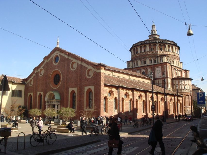 The Last Supper Skip-the-Line Ticket & Milan Tram Tour - Sforza Castle and the Arch of Peace: the park view angle you want
