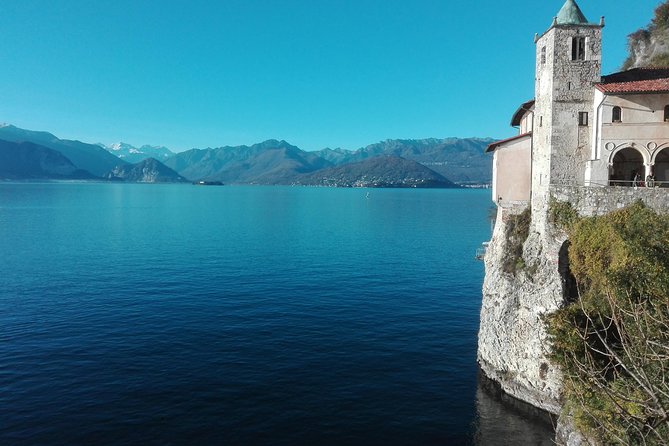 The magic of a private boat tour around the Borromean islands - The 5:30 pm sunset schedule and how it shapes your photos