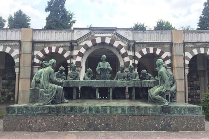 The Monumental Cemetery of Milan Guided Experience - The kind of graves and families you’ll focus on