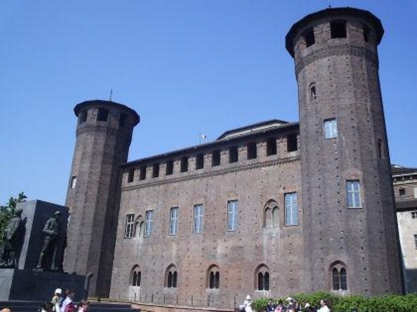 Turin Full-Day guided tour. Departure from Milan - Key things that make this Turin day trip work
