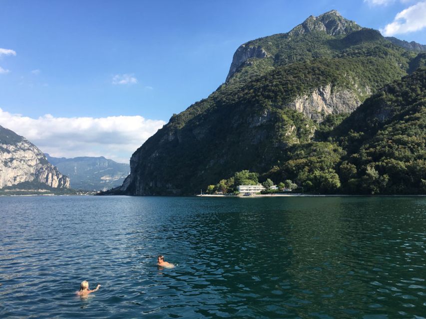 Valmadrera: Lake Como Sailing Trip with Prosecco and Snacks - Route notes: Baia di Parè, Malgrate, Lecco, Abbadia, and high mountains